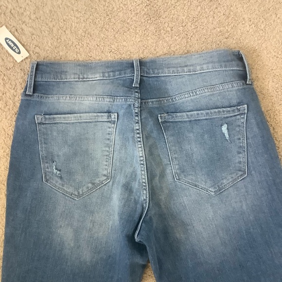 NWT Old Navy Womens Curvey Straight Stretch Distressed Jeans Size 8 - Picture 3 of 12